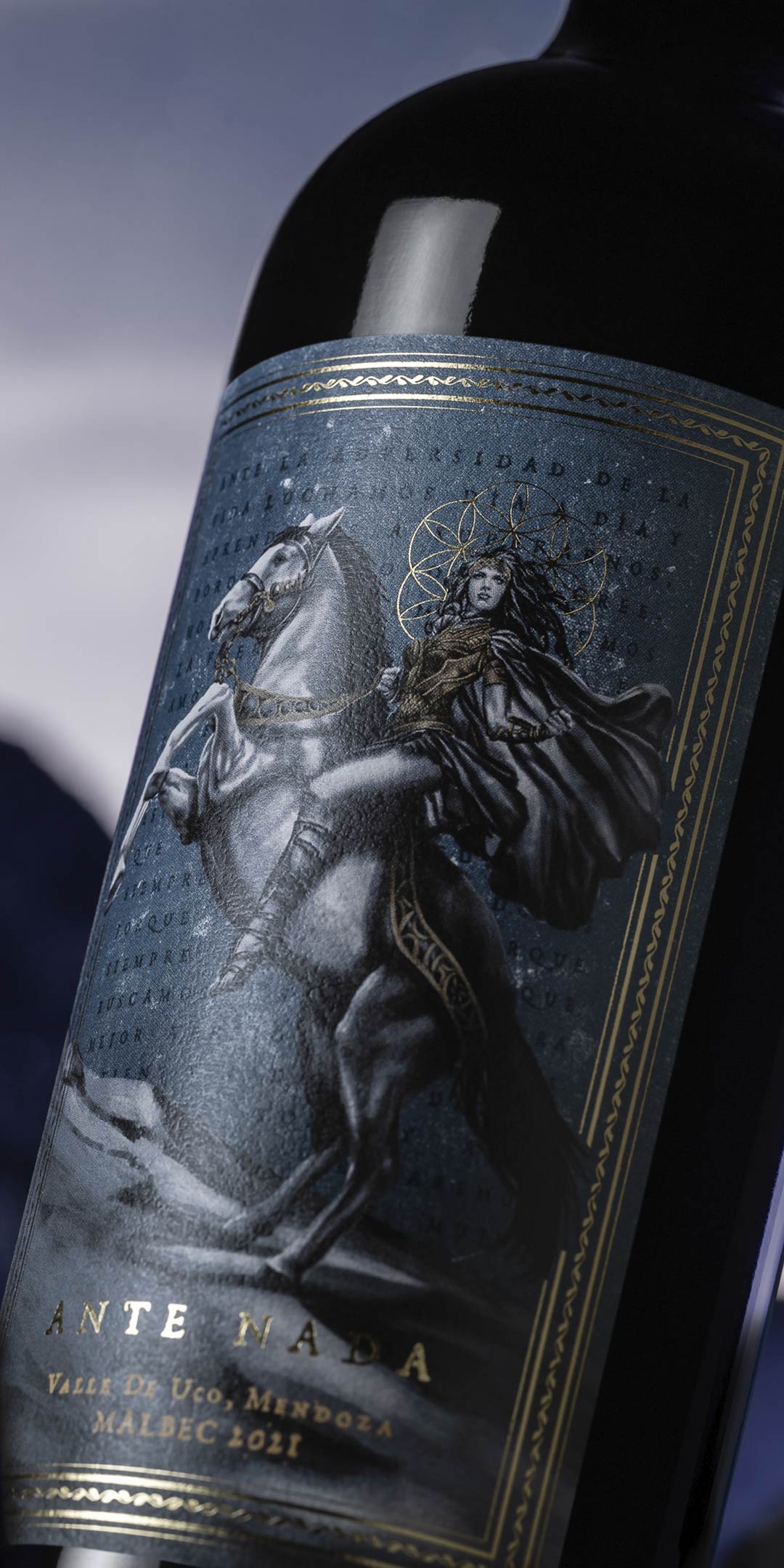 Ante Nada wine label design illustration Mendoza Argentina Woman Gold and blue