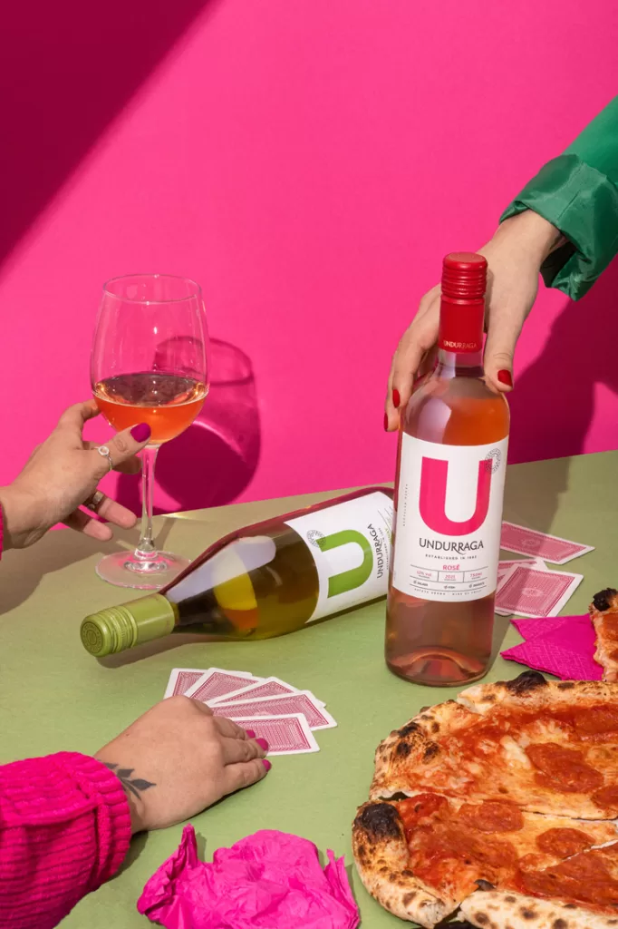 U linea de vinos by Undurraga Wine Chile etiquetas jovenes modernas packaging